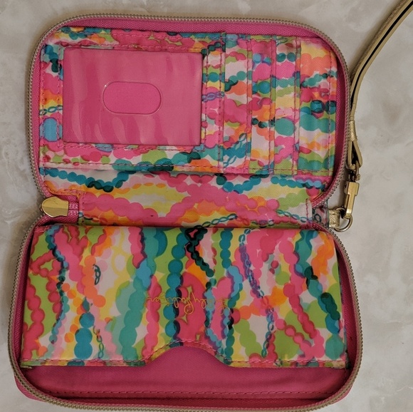 Lilly Pulitzer Accessories - Lilly Pulitzer Wristlet Lilly Pulitzer Accessories - Lilly Pulitzer Wristlet